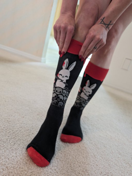 My fancy socks 💜🐰💜 #sotd #socksoftheday I think @TwiggyMcStmpwzl would appreciate these https://t.co<a href="/tag/sotd"class="tags">#sotd</a><a href="/tag/socksoftheday"class="tags">#socksoftheday</a>