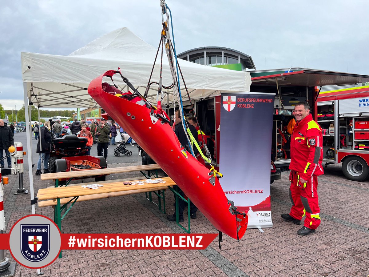 Heute befinden wir uns mit der #Höhenrettung der #Berufsfeuerwehr #Koblenz auf dem Blaulichttag in #Heiligenroth und stellen unsere Aufgaben vor. Schaut gerne vorbei! 
#wirsichernKOBLENZ