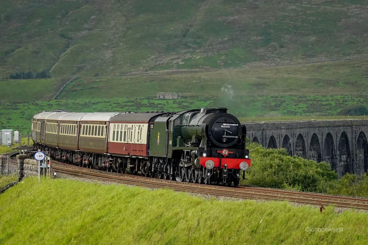 Ribblehead, southwards on the Settle & Carlisle railway #steamtrain #steamSunday.