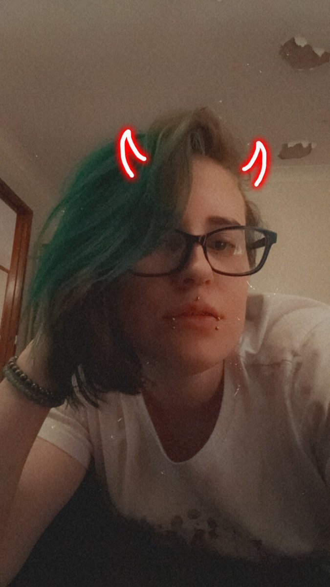 MummyCasper789's tweet photo. Obsessed with this green! Wanted green back for awhile. Feel fucking sexy 😈 
Now just need someone to worship me https://t.co/BJjaYRtBYD