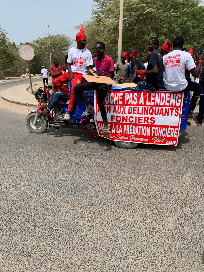 LMaraichers's tweet photo. Toujours faire face avec les délinquants fonciers https://t.co/y58BArd0Kd