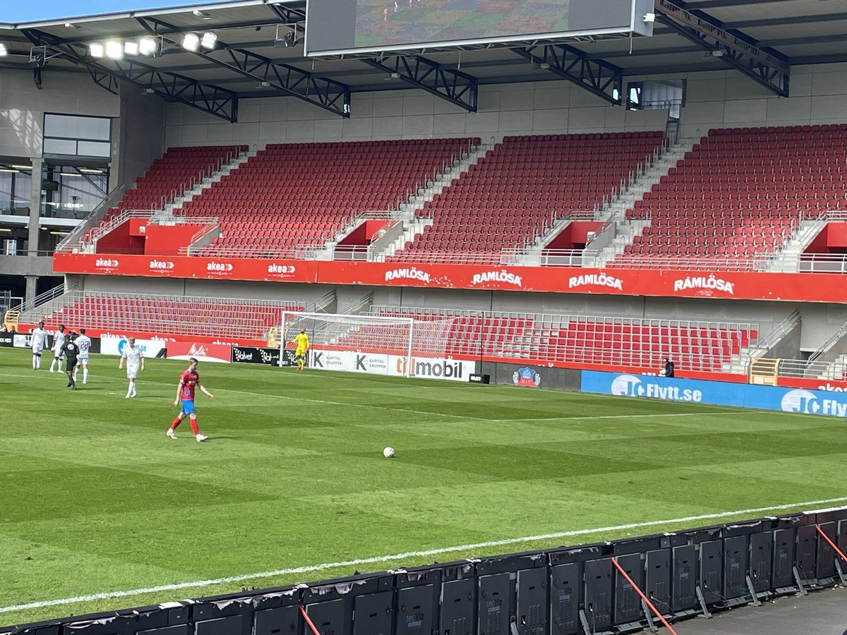 En tyst minut för Östersunds supportrar