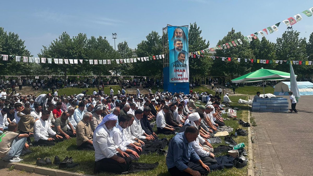 huseyn_seban's tweet photo. Allah Resulü, son Nebi, ümmetin lideri, Gazze'deki ve tüm mücahidlerin #CihadÖnderi, Hz. Muhammed Mustafa'ya selâm ve salât olsun. https://t.co/ITnjuL2GBD
