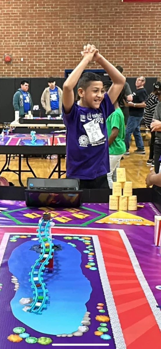 EMRollinsSTEAM1's tweet photo. Congratulations to our Bear Cub Power robotics team for bringing home second place in the school-wide RoboVANCE competition! Their dedication and perseverance have truly paid off, and we are all proud of them! 👏🎉
#wearerollins https://t.co/EFfw2web97