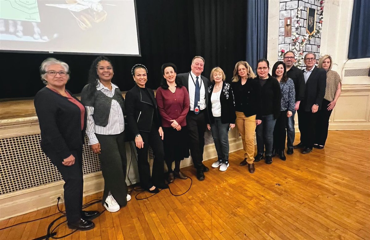 Roosevelt Middle School welcomed 'Living Voices' as part of their Holocaust studies, presenting 'Through the Eyes of a Friend' a captivating experience blending live performance, audio/video, and discussion, bringing the past to life for students. tinyurl.com/27s4nlyk