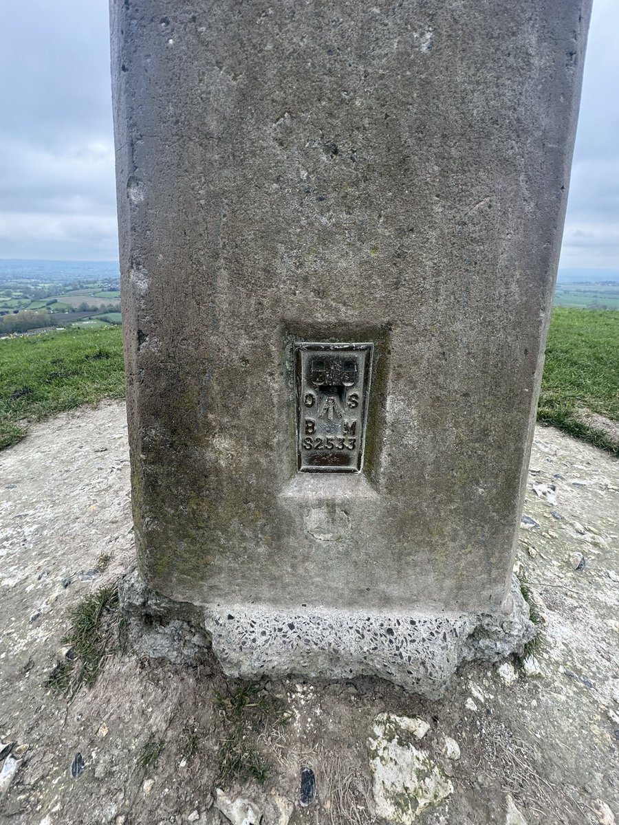 ScrumpyTrigs's tweet image. Trig 2: Short and sweet at @nationaltrust  #CleyHill Height 239m Flush bracket S2533
Stunning views over Warminster. No UFOs seen