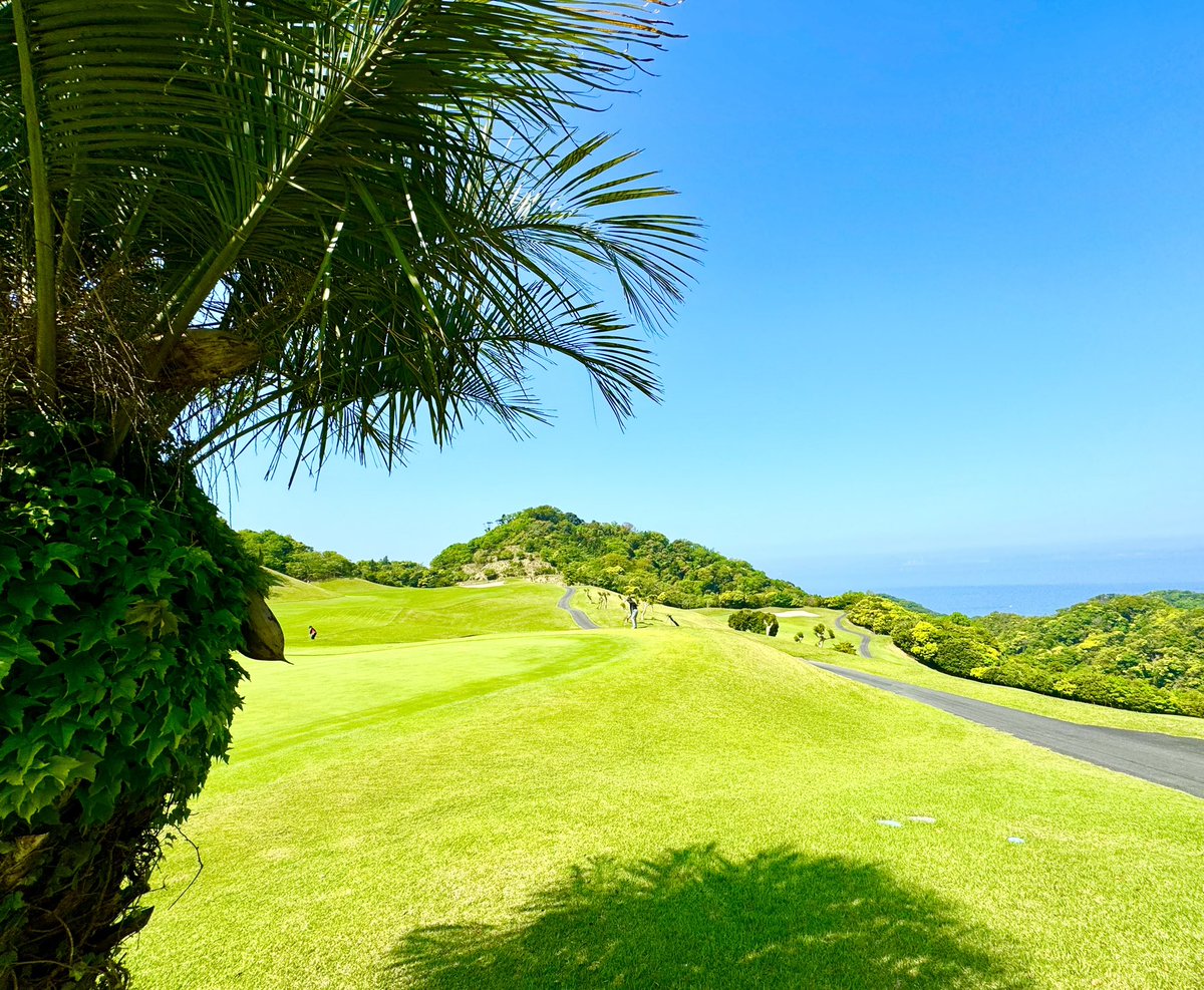 osamotorsco's tweet photo. 最高のresort感ゴルフ⛳️
本日もたくさん笑ってたくさん飛ばしたゴルフでした✨
今日は皆様activeでした😊

#lexus #is500 #is350 #rcf 
#abarth #124spider 
#ゴルフ #golf #activegolf https://t.co/SafyZPDQKO