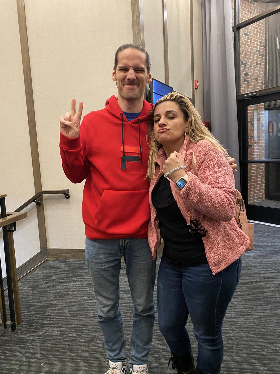 MassimoPesca's tweet photo. On my way to collect all the @SHIMMERwomen OGs, I got to share a locker room with the Portuguese Princess Ariel. I felt like a baby at Christmas, super happy. Also here’s me hitting the “Dariel” and then a compilation of her doing it 10x better. https://t.co/wQoMx3Q2By