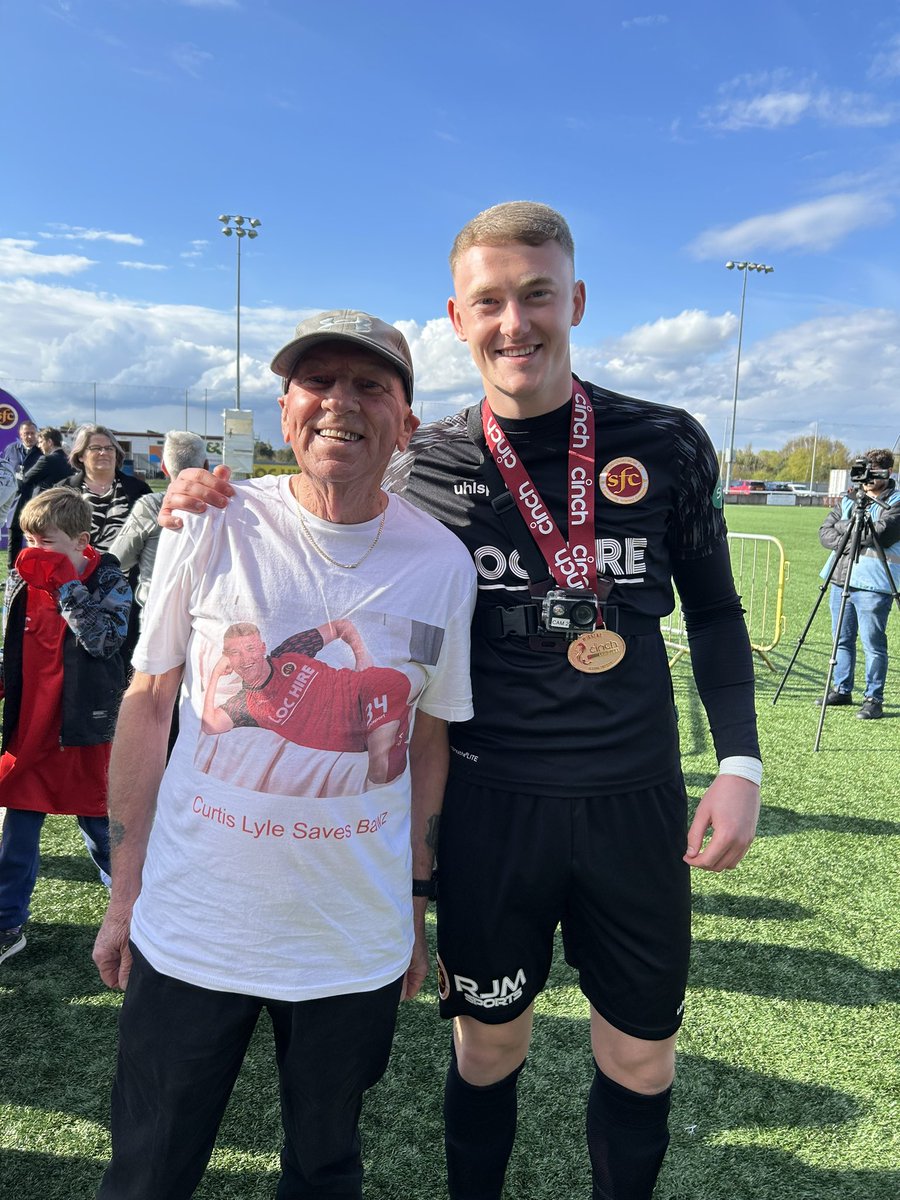 Libbylyle tweet media