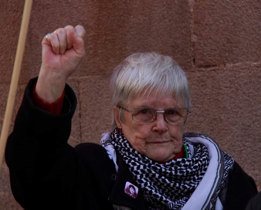 😔A CIG lamenta o pasamento de Luz Fandiño, referente do feminismo galego, loitadora incansábel, comprometida até o final con Galiza e coas causas xustas. ✊Que a terra che sexa leve, compañeira!