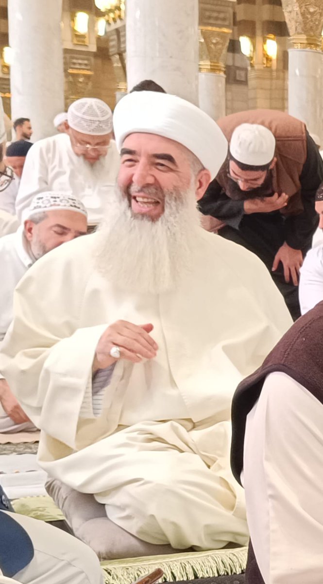 hasimi98's tweet photo. Sevgiliden ayrı iken gurbet diyarına düştük,
Dünya bize ayrılık üstüne ayrılık gösterdi.. https://t.co/VkE54YTcOi
