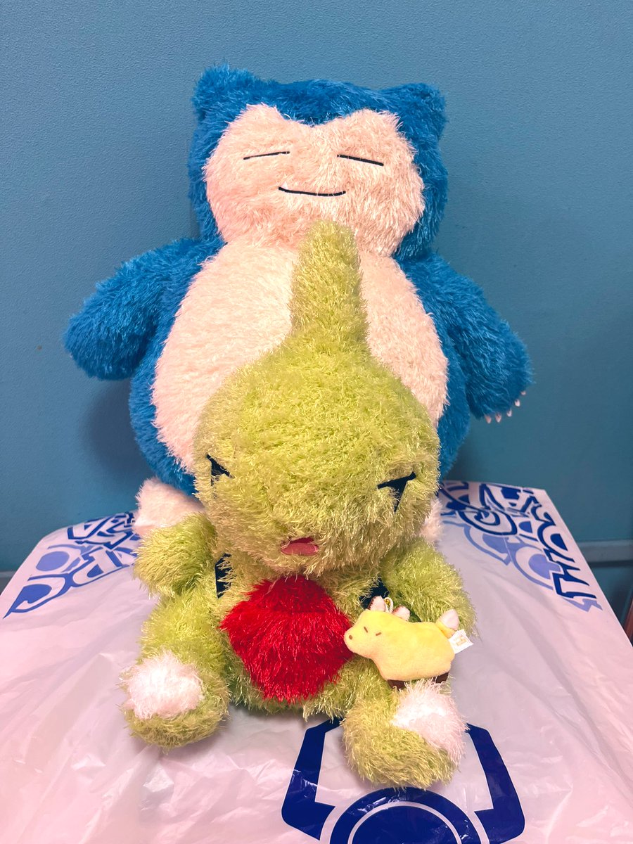 Koduka_game's tweet photo. ふわふわとふわふわときつね https://t.co/j1dfp4dgGd