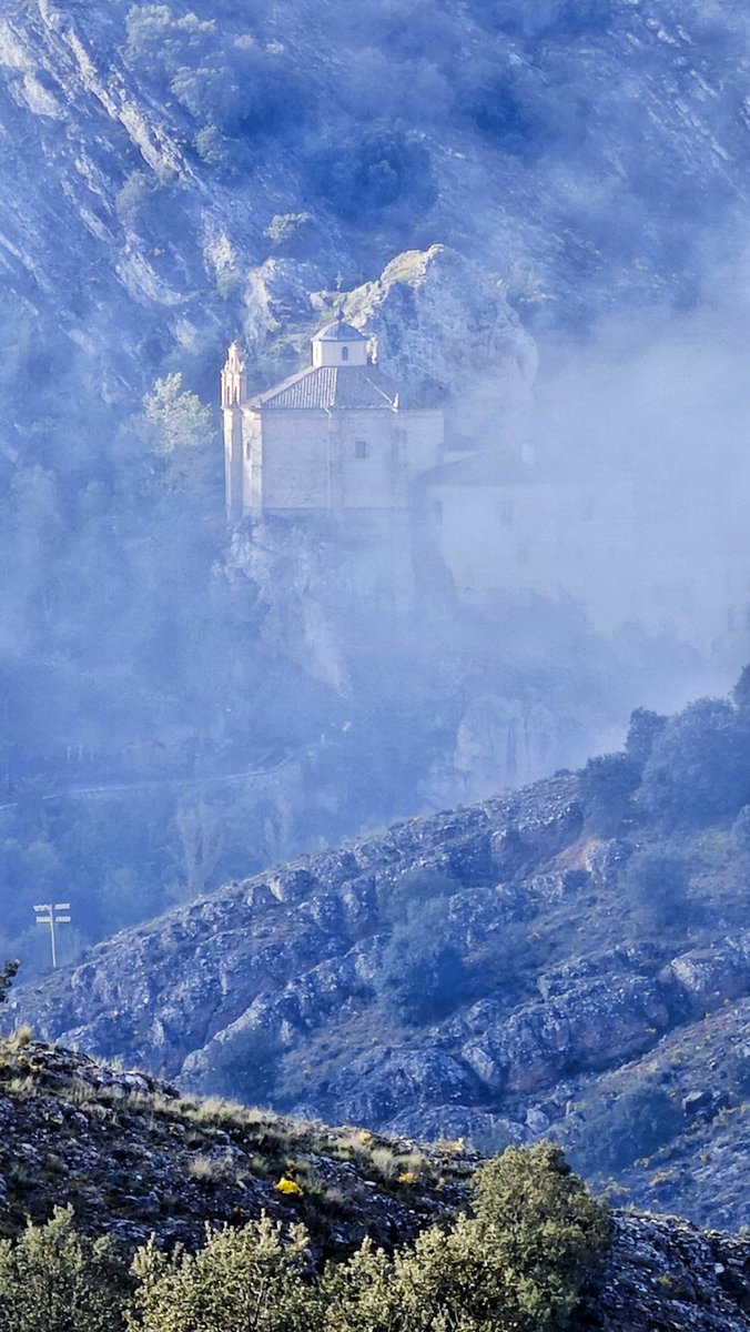 soriapatrimonio's tweet photo. La ermita de San Saturio de #Soria es única. https://t.co/EUWm1zFWpY
