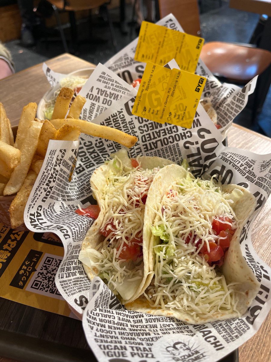 mojoko_frau's tweet photo. 友達と一緒に渋谷にお出かけしてきました〜✌️
こちらのチョコレート、な、なんとこの3粒で1500円でした！！！高級感のあるチョコレートの後に、タコスを摂取……これもまた、たまらなく美味しかったです😋
#ルショコラアランデュカス
#チョコレート
#スイーツ
 #GuzmanyGomez
#タコス
#渋谷
#VRoid https://t.co/nLr1UL0XPI