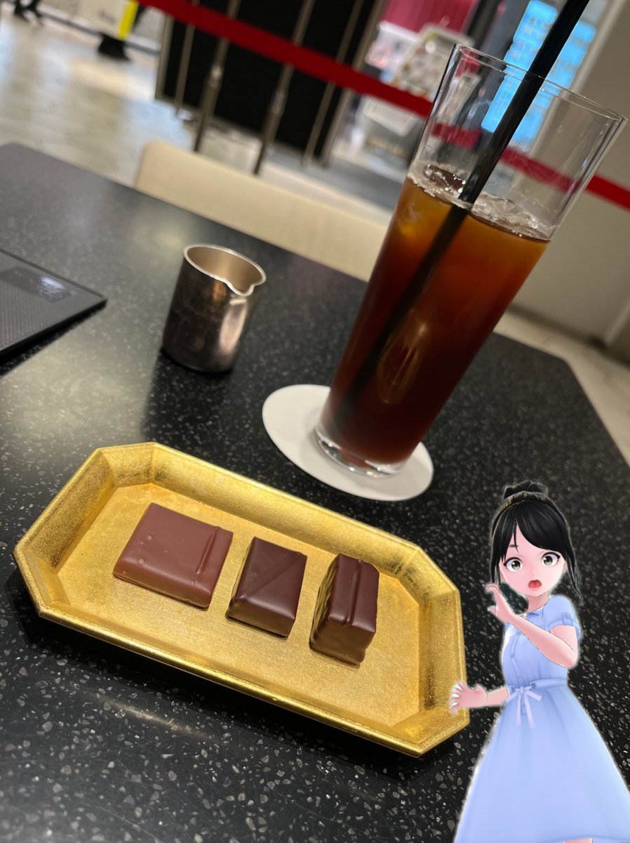 mojoko_frau's tweet photo. 友達と一緒に渋谷にお出かけしてきました〜✌️
こちらのチョコレート、な、なんとこの3粒で1500円でした！！！高級感のあるチョコレートの後に、タコスを摂取……これもまた、たまらなく美味しかったです😋
#ルショコラアランデュカス
#チョコレート
#スイーツ
 #GuzmanyGomez
#タコス
#渋谷
#VRoid https://t.co/nLr1UL0XPI