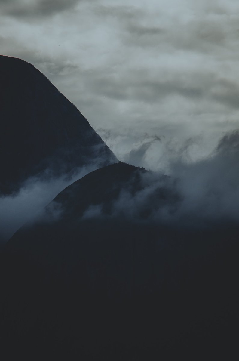 Gm people.

I am sad, empty and totally lonely even when surrounded by people.

Art is the only thing I know how to do to express myself