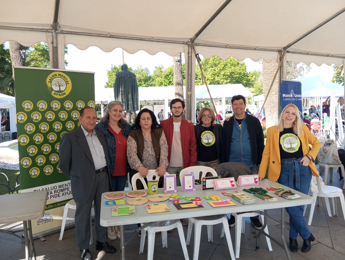 Un año más, APAEM @SaludMentalJaen en su delegación de #Linares participa en la II Feria de Asociaciones que promueve el @aytolinares, con una jornada llena de actividades promocionando la #Salud  #BienestarSocial  #SaludMental 💚💚💚💚💚