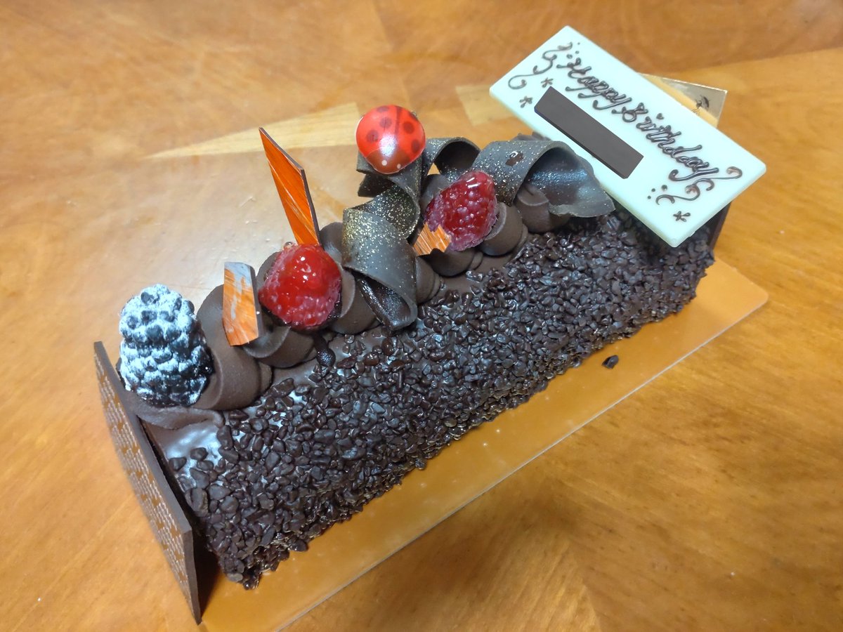 positively_mumu's tweet image. 🎂My Birthday🎁
ダンナちゃんがお名前入りのケーキを買ってくれた😋
#葺 #ASHI