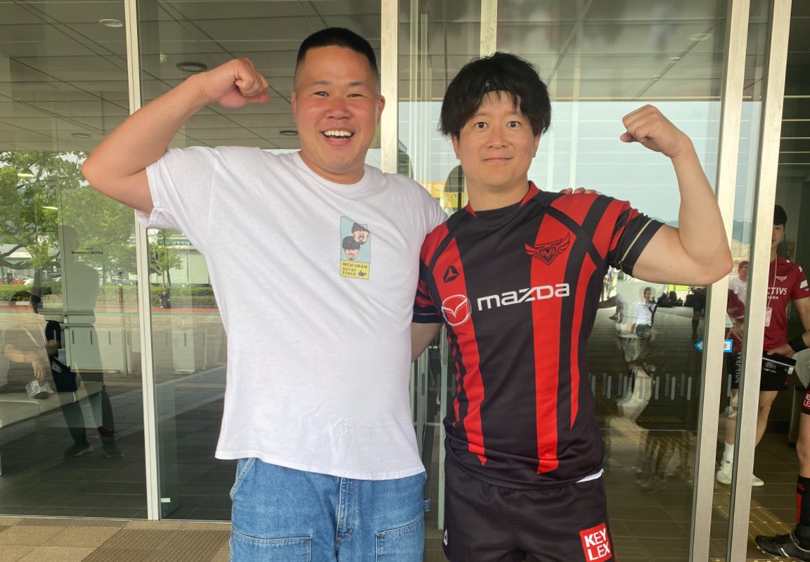 87dekaMAN's tweet image. マツダスカイアクティブズ広島
対　日野レッドドルフィンズ　
イベント呼んで頂きありがトライ‼️
みんなイベントめっちゃ楽しんでた🔥
うどんのどんどんでノーサイド✌️
@mazdaskyactivs