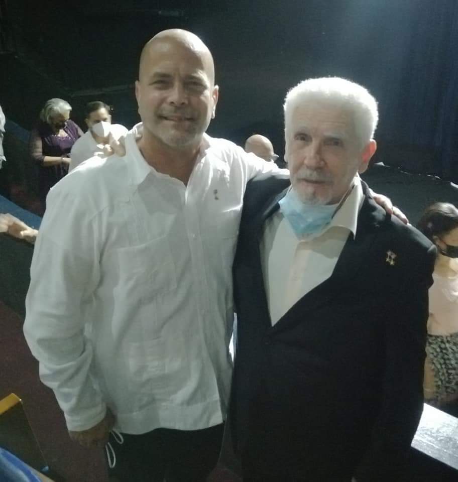 ¡Muchas felicidades al Comandante de la Revolución Ramiro Valdés Menéndez en su cumpleaños! ¡Gracias por su ejemplo! #Cuba #CDRCuba #SomosDelBarrio