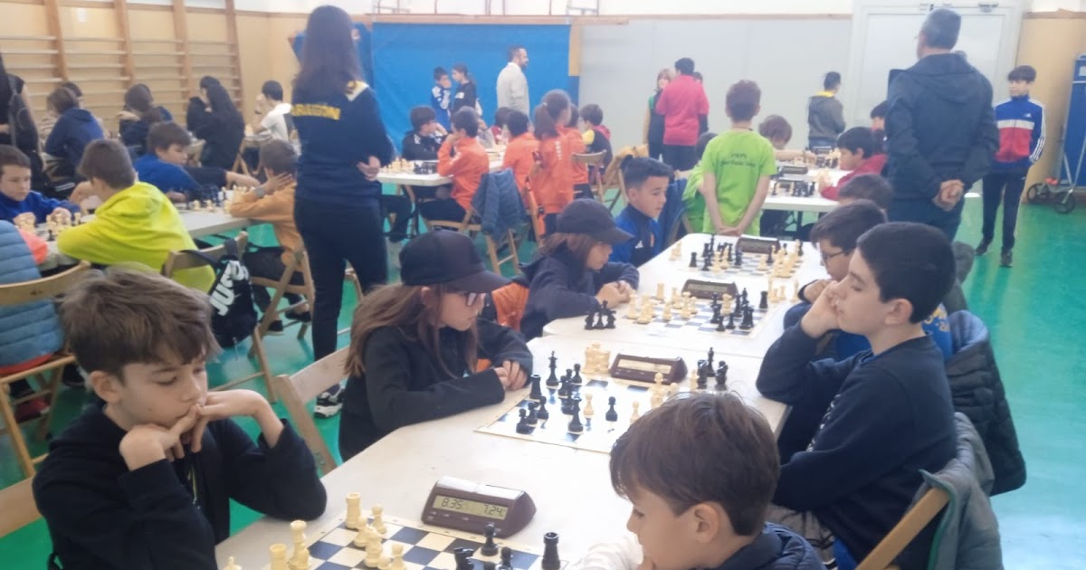 ¡CAMPEON@S DE AJEDREZ!: Este pasado sábado 20 de abril, tuvo lugar el Campeonato de Aragón de colegios de ajedrez. Nuestro cole estuvo muy bien representado por dos equipazos: Martín Morlans, Éric Morlans, Alfredo San Martín, Leo Sinusia y Alba Laga por… dlvr.it/T674x7