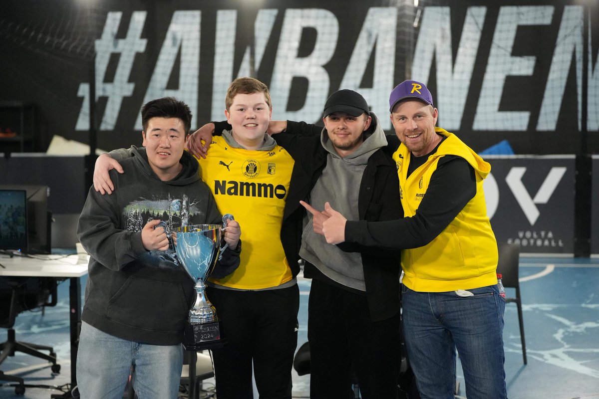 eSerien 2024 CHAMP🏆🏆

eChampions League✅

World Cup Playins✅

Massive SH to an AMAZING coach! @RES_Boleivars 👑👑