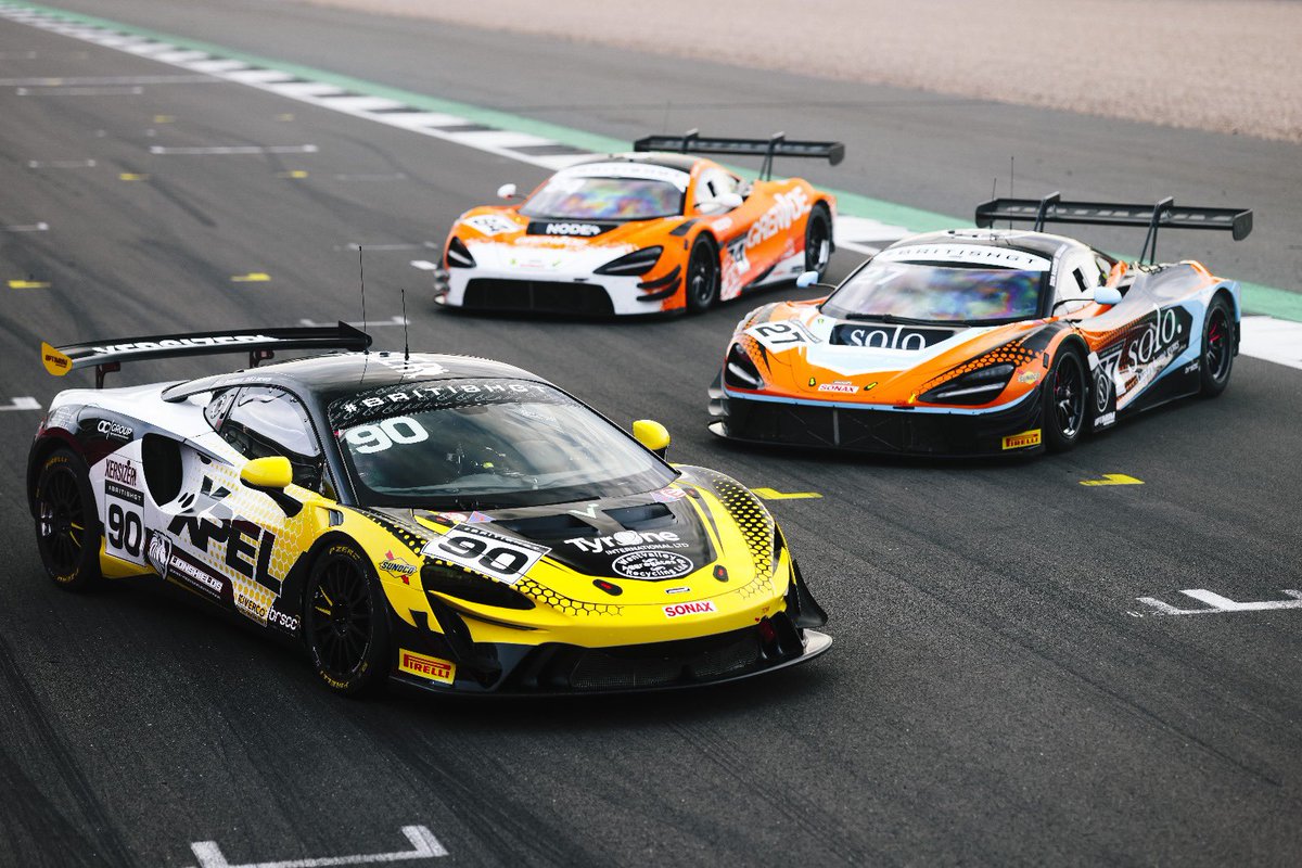 All good things come in threes 😉

Our trio of McLarens are ready to take on today’s #Silverstone500.

Can the GT4 duo convert pole to a win? Tune in from 12:30 BST live on YouTube + @SkySportsF1. 

@BritishGT | #OptimumMotorsport | #McLarenCustomerRacing