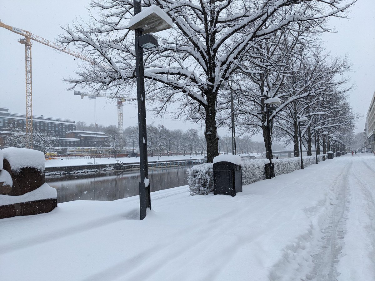 Finlandiya Aurajoki de 40 dakika içerisinde bu kadar kar yağışı arkadaşlar. Muhteşem bir görüntü. #Aurajoki, #Finnland, #Fluss, #nehir, #kar, #Schnee, #Turku, #Abo 🤗👍🙋‍♀️👏🥰💕