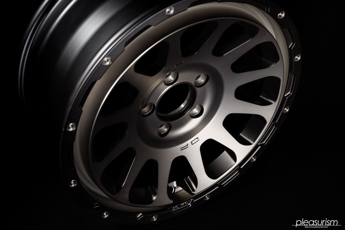 DELTA FORCE OVAL 17inch
コンケーブがいい感じ
カタログっぽく撮れたかな？
#deltaforce
 #deltaforceoval 
@ForcewheelsJ