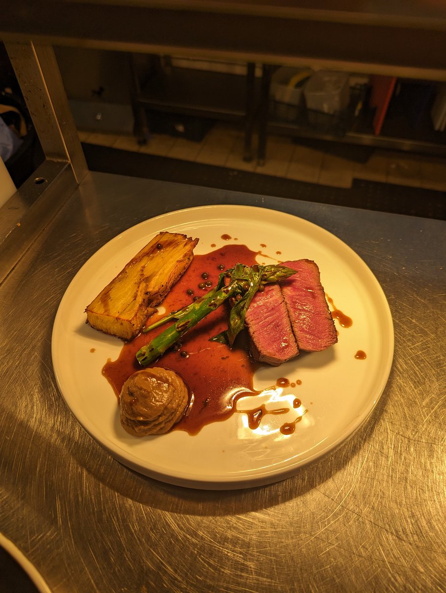 With all the excitement of yesterday, I almost forgot to share this...

#BritishBeefWeek - beef fillet, potato Terrine, @FarmHelpringham asparagus, wild garlic, mushroom ketchup, green peppercorn jus @WhichcoteArms