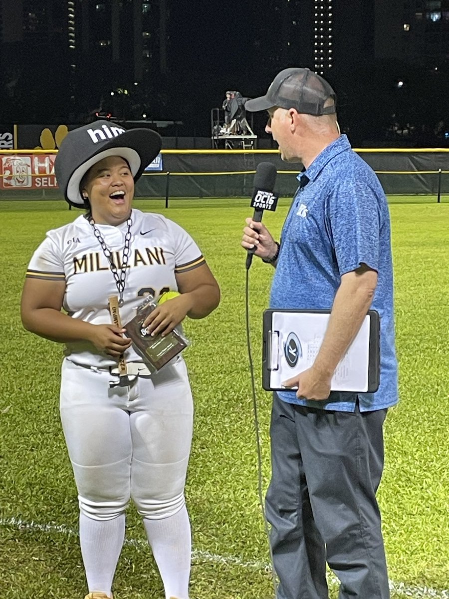 Unreal. Makayla Pagampao just swatted three homers in the @OIASports Division I softball title game against Kapolei — including two in the fifth inning to end it via mercy rule, 13-2.