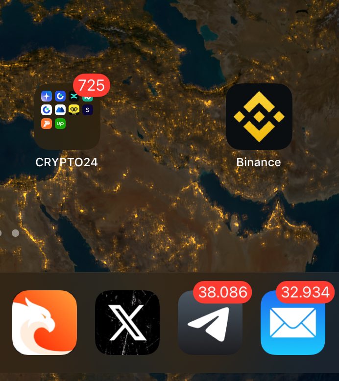 Wherever I go, I take @trycarbonio with me.🦉 $CSIX replaced Safari & Google Chrome on my #iOS devices. Why? Faster, Private, #AI & #Web3 Integration, AdBlock, Sexy UI/UX, to mention a few. $CSIX is one of my highest conviction plays. You can’t go wrong with it. 💎