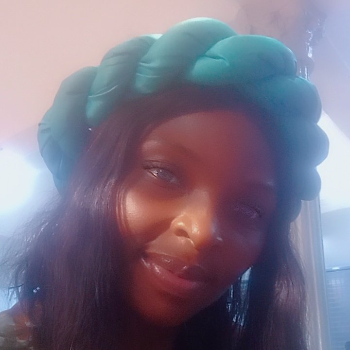 AdeolaAwogbade's tweet photo. #NewProfilePic https://t.co/5aSbi4jNxw