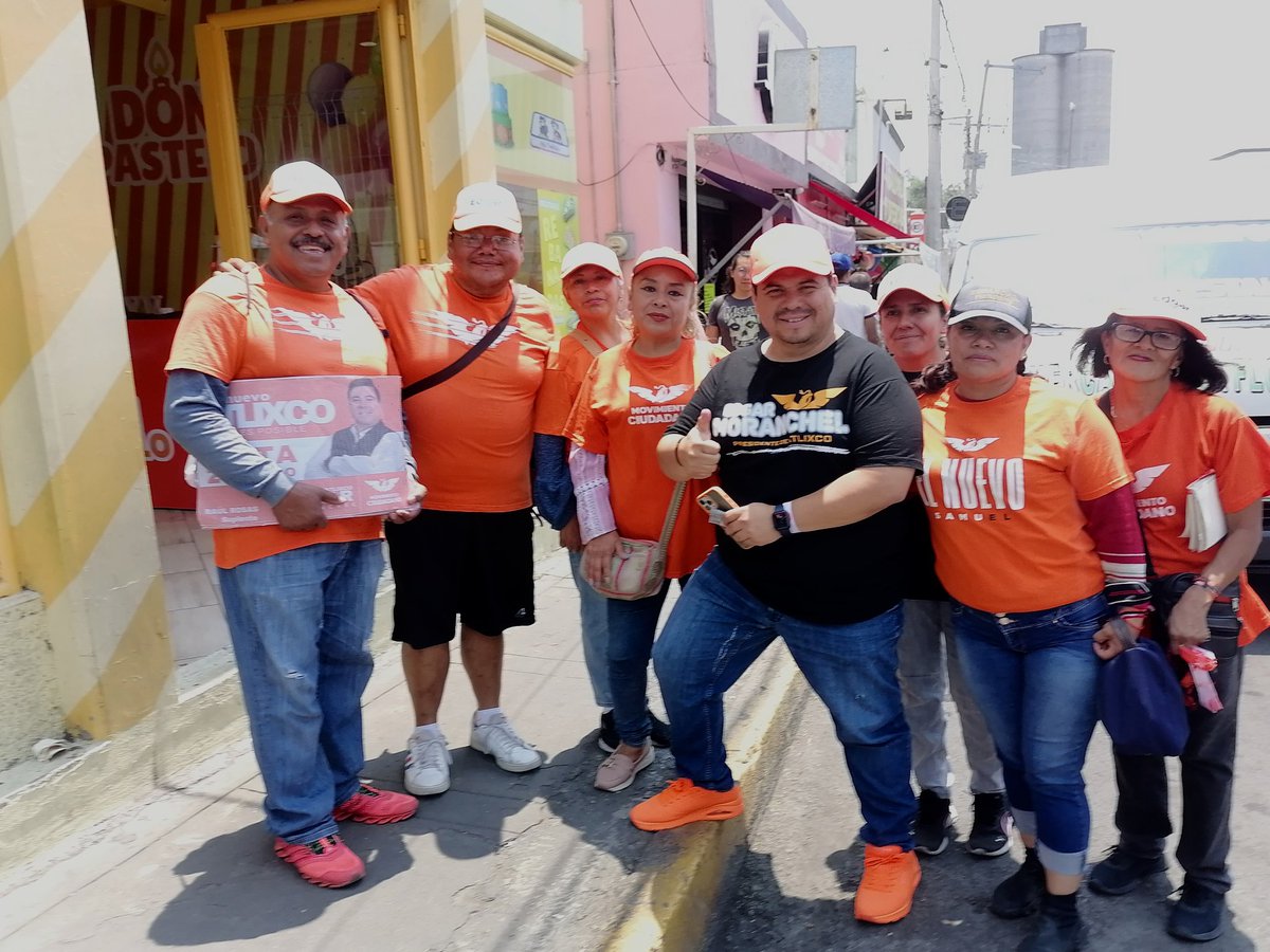 🟡 Edgar Moranchel llevando sus propuestas a los Atlixquenses en calles del centro.

TEC | Más Voz - Más Información

Aquí 👇🏼 entrevista en vivo.
facebook.com/share/v/9WAbp6…
.
.
.
#Atlixco #Puebla #TENNoticias #MasVoz #ElPueblo #MovimientoCiudadano