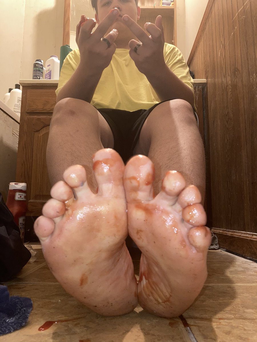 Mastercj42069's tweet photo. Dm me if any of you pigs want a custom pic pigs 🐷 https://t.co/kB3qTLu5Y3