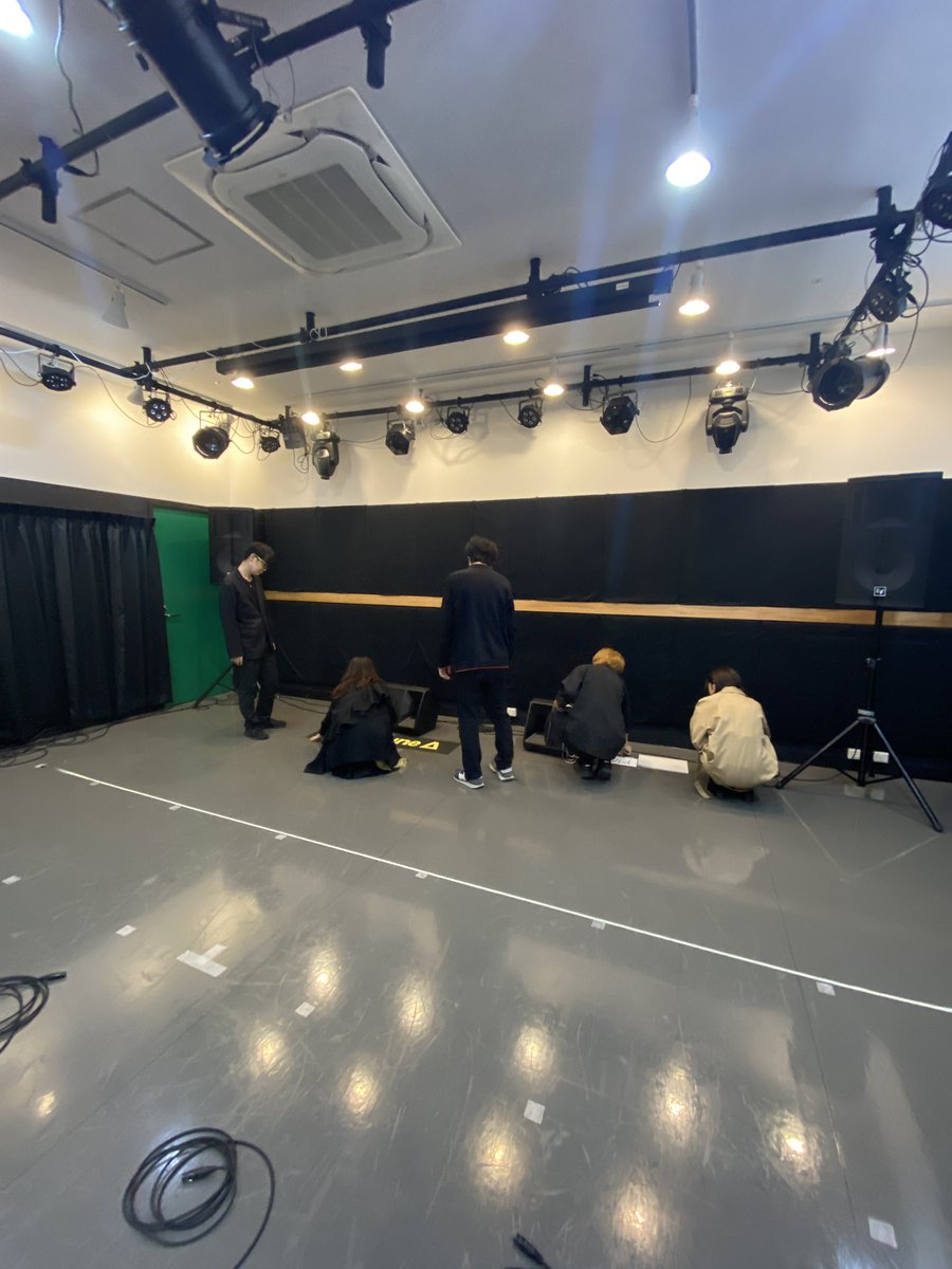 KitTune1011's tweet photo. いよいよライブ当日！！！
現在準備中です💨

YouTubeライブにて
18:00より開演です！！！

↓↓↓🎥
https://t.co/CosDTliolo https://t.co/izY1bb1zYW