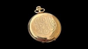 A gold pocket watch worn by the wealthiest passenger on the Titanic (John Jacob Astor) has sold for 6 times the asking price, fetching £900,000. When taxes/fees are taken into account they will pay £1.175 million! The Titanic was built in #Belfast! ⌚️🚢 bbc.co.uk/news/articles/…