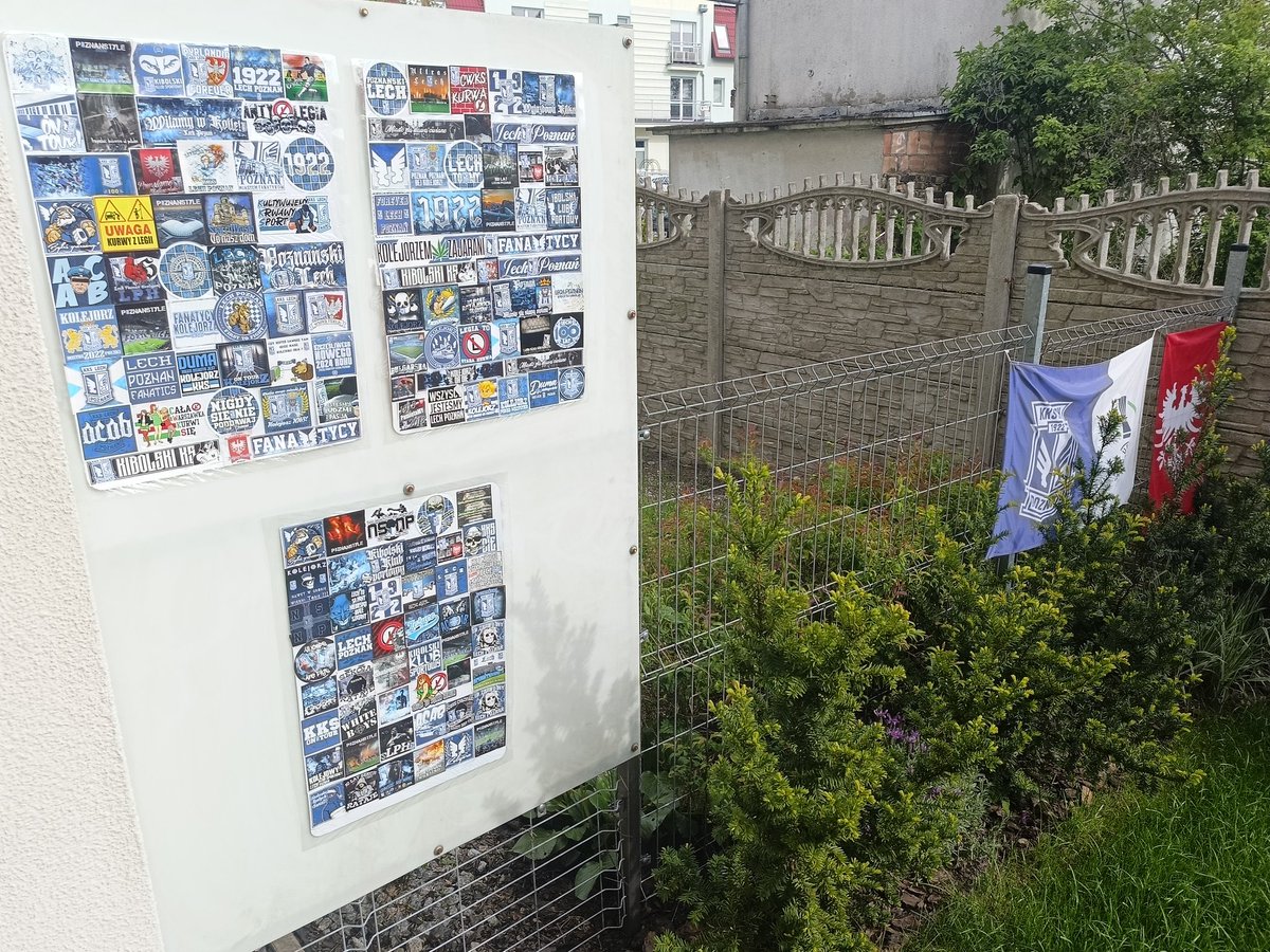 TWojcieszynski's tweet photo. Hej @LechPoznan sprzedaje mieszkanie z ogródkiem. Podnieście dziś popołudniu, nie tylko wartość rynkową klubu, ale i mojego kwadratu 🙂 Tylko zwycięstwo🔵⚪ https://t.co/h5Ei7qeiUI