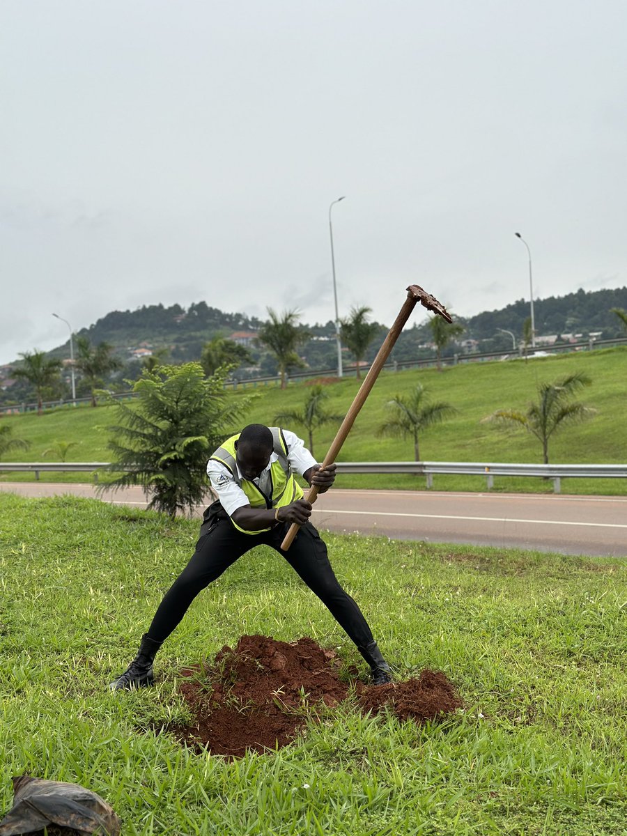 KEE_UG's tweet photo. @UNRA_UG @egis https://t.co/vSfHQzvIPK
