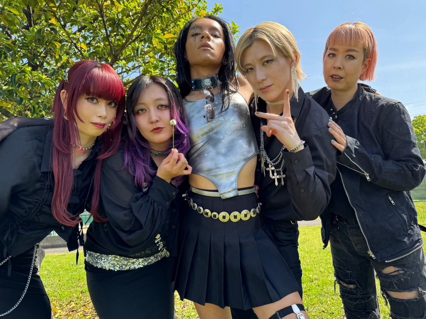 女王蜂 女王蜂 (Queen Bee) – 01 Lyrics | Genius Lyrics
