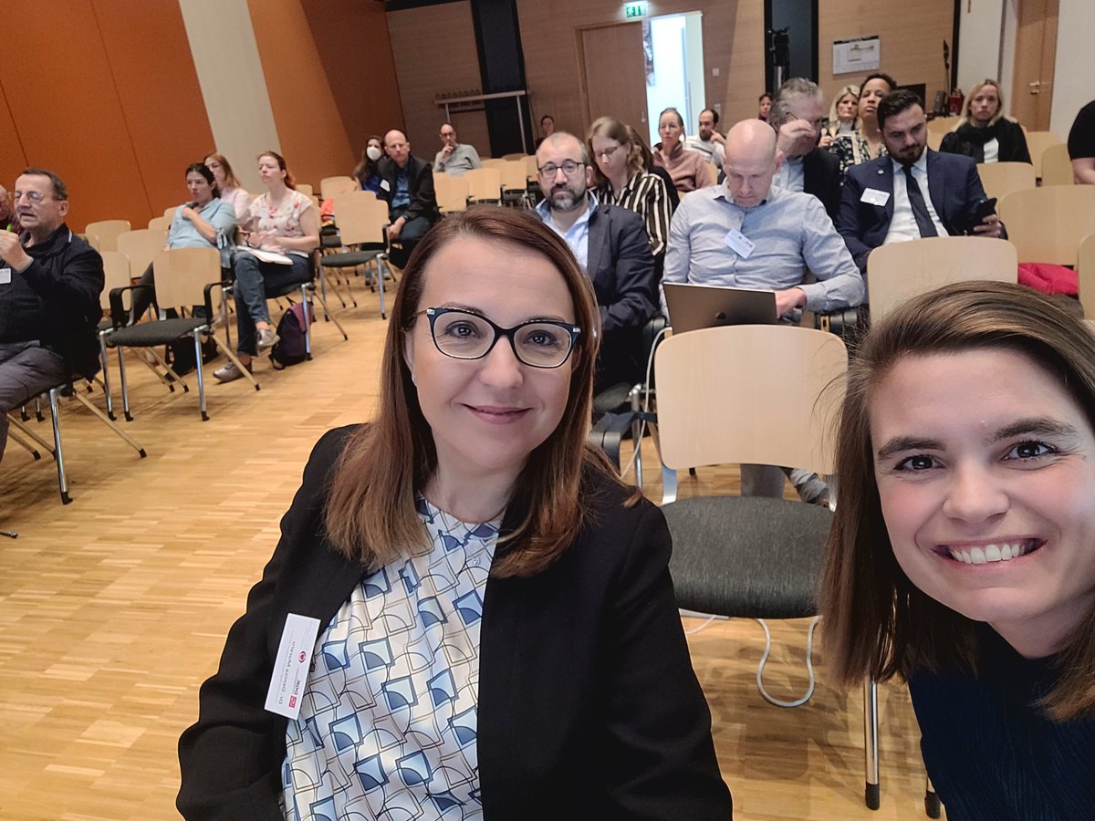eromerodorta's tweet photo. So honoured to start the Satellite Symposium of the #EchoDGK2024,  #EACVI, #ASE, Begian and Italian Society of Echocardiography as Chair with such an outstanding Co-Chair @denisamuraru 

Already learning with the great @StephanStobe setting the extremely important basics! https://t.co/54FSOEmb23