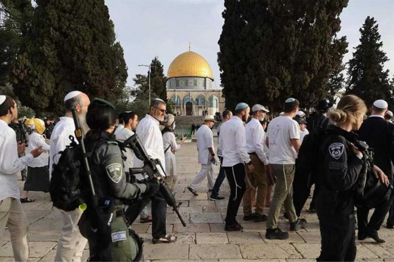 According to the Islamic Endowments Department of Al-Aqsa Mosque: More than 500 extremist Israeli settlers stormed Al-Aqsa on the morning of the sixth day of Passover. (Illustrative photo)