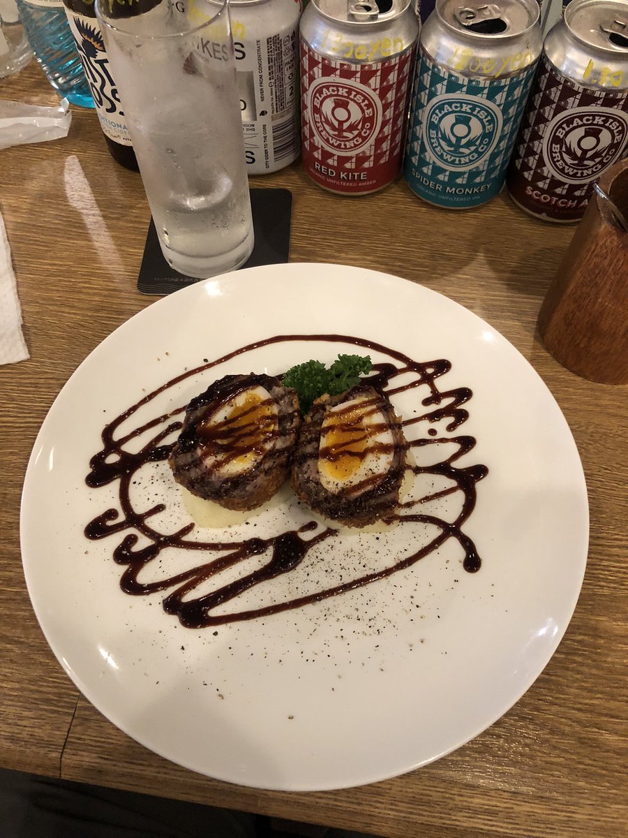 Haggis & Tatties and a Scotch Egg at Wyvern Scottish Pub in Yokohama. Last time I had the egg was few years ago in Panama City, Panama at place called  The Wallace. Always nice trying different foods .