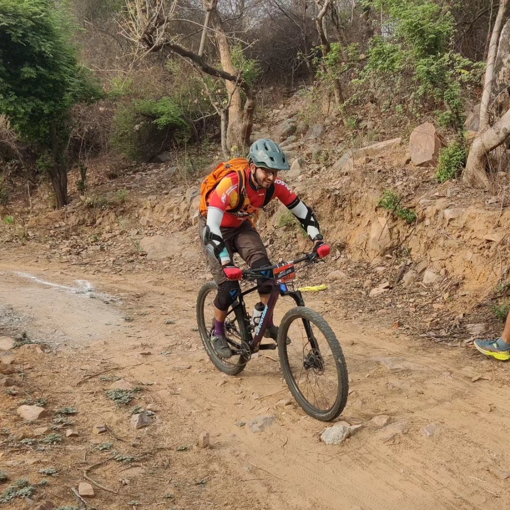 Road to Himalaya #GurgaonChapter

#delhipedalersandrunners #bicyclemayordelhi #mtboffroad #aravalis #firefox #herocycles