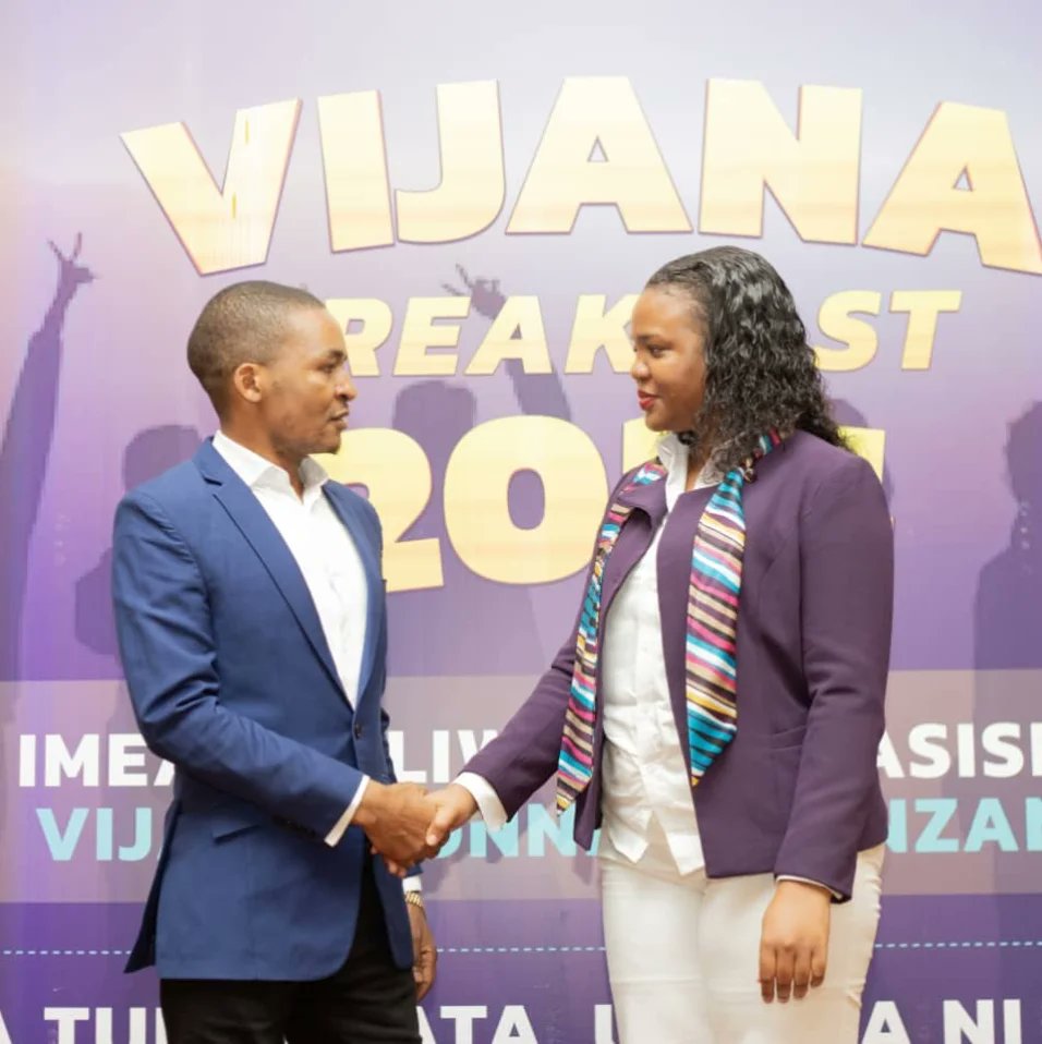 Vijana are the ones who will be taking over businesses, starting new ventures and driving economic growth. It was my pleasure meeting you smart lady @MkomwaSylvia at VIJANA BREAKFAST 2024.

#GloryToGod #Comms #PR #CorporateComms #StrategicComms #Projects2024 #GloryToGod