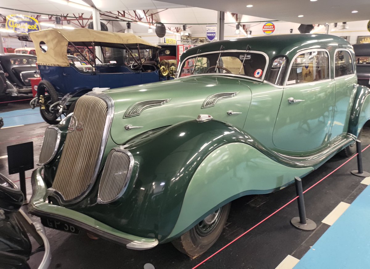 Cette semaine, deuxième partie de ma visite au musée automobile de Valençay. Aujourd'hui je vous montre également plusieurs véhicules centenaire 

#panhardlevassor #renault #austinmini #MINIと繋がりたい #panhard #mobylette #motobecane #vintage