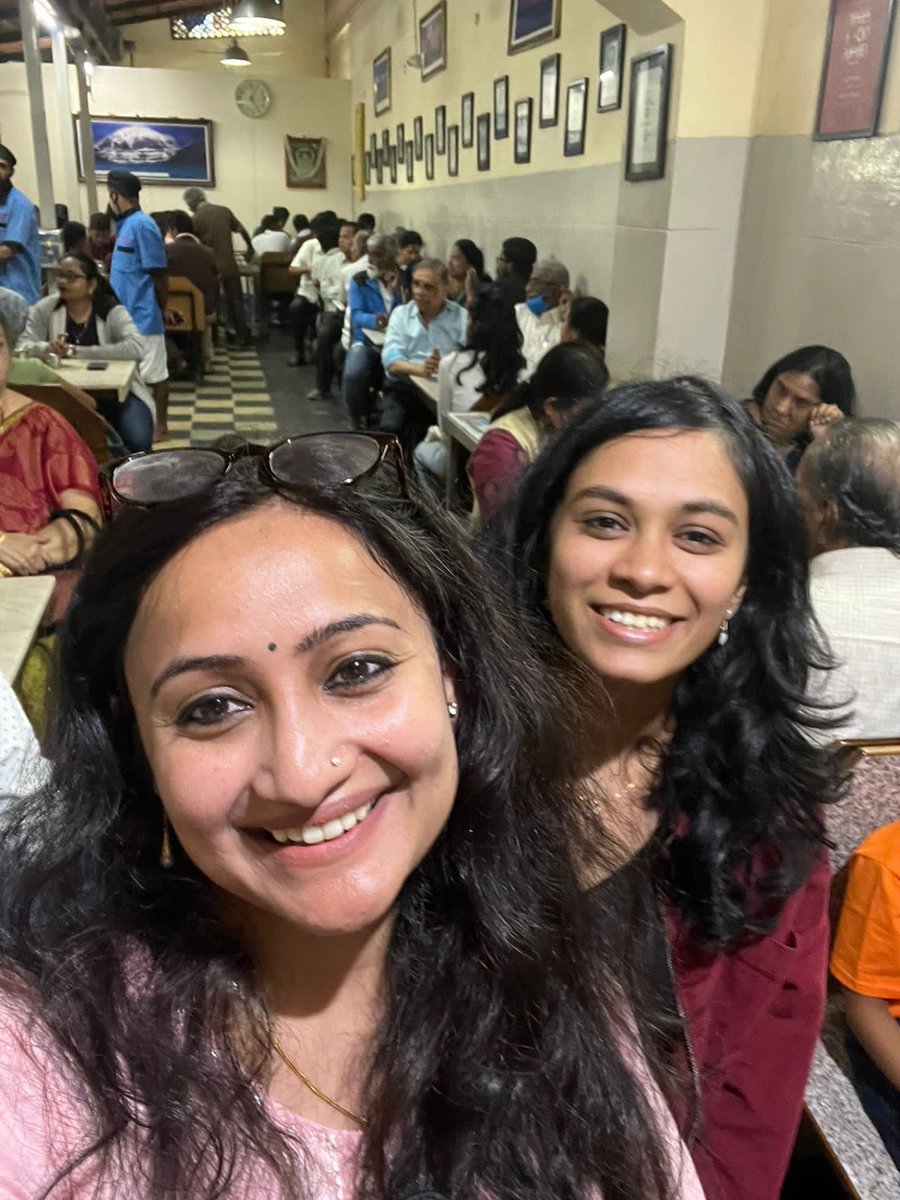 Deepika_ips's tweet photo. @VidyarthiBhavan Craving Benne Dosa now 🥹 https://t.co/yjBPYjJPRh