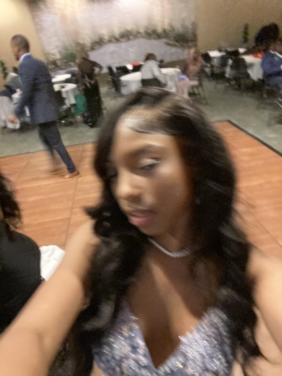 dailoveshergf's tweet image. i loved prom😫😫😫😫 #promqueen