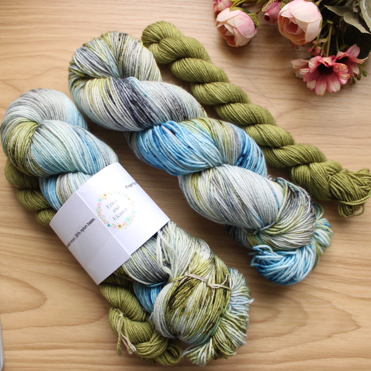 Good morning! Hand-dyed 4ply fingering weight sock set in blue, green and grey.

#handdyedyarn #sockwool #sockyarn