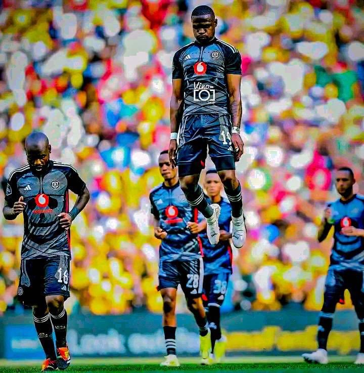 Trapfontain continues at Harry qwala stadium today We are Orlando pirates #OnceAlways #OrlandoPirates 💚🖤🤍❤️☠️